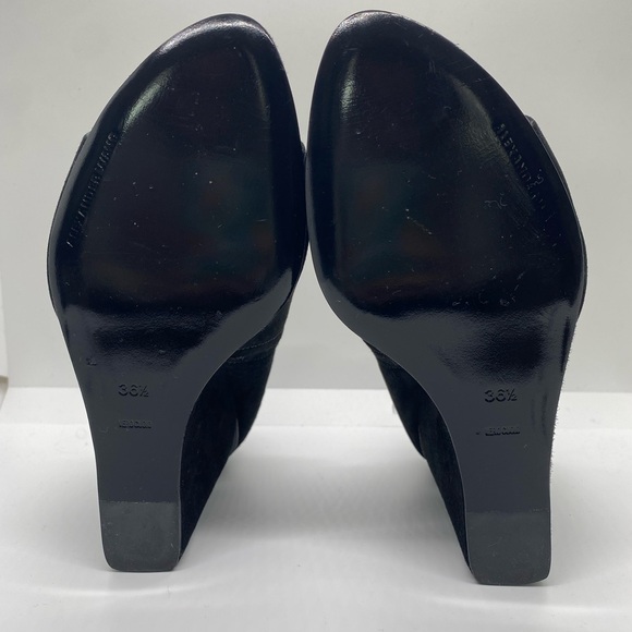 ✨ ALEXANDER WANG “Alla” Suede Peep toe wedge booties with silver cutout plate - Picture 5 of 13